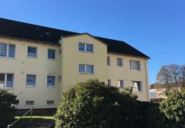 Blick vom Garagenhof auf Bachstraße Nr. 6